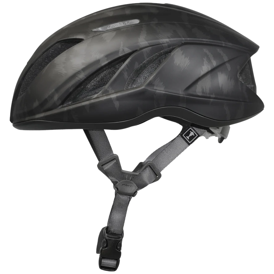 #color_THE MOON IS DARK