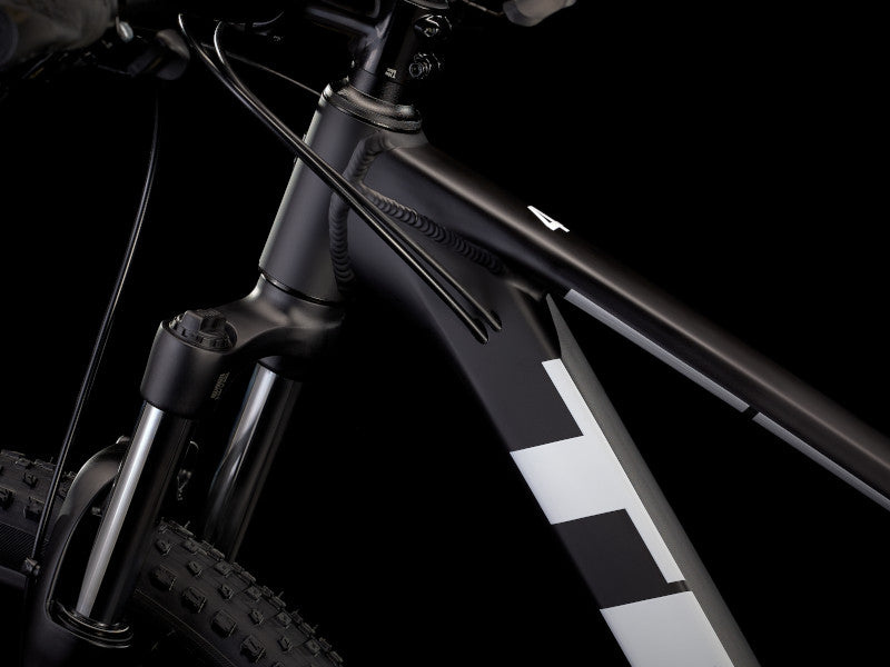 #COLOR_Matte Trek Black