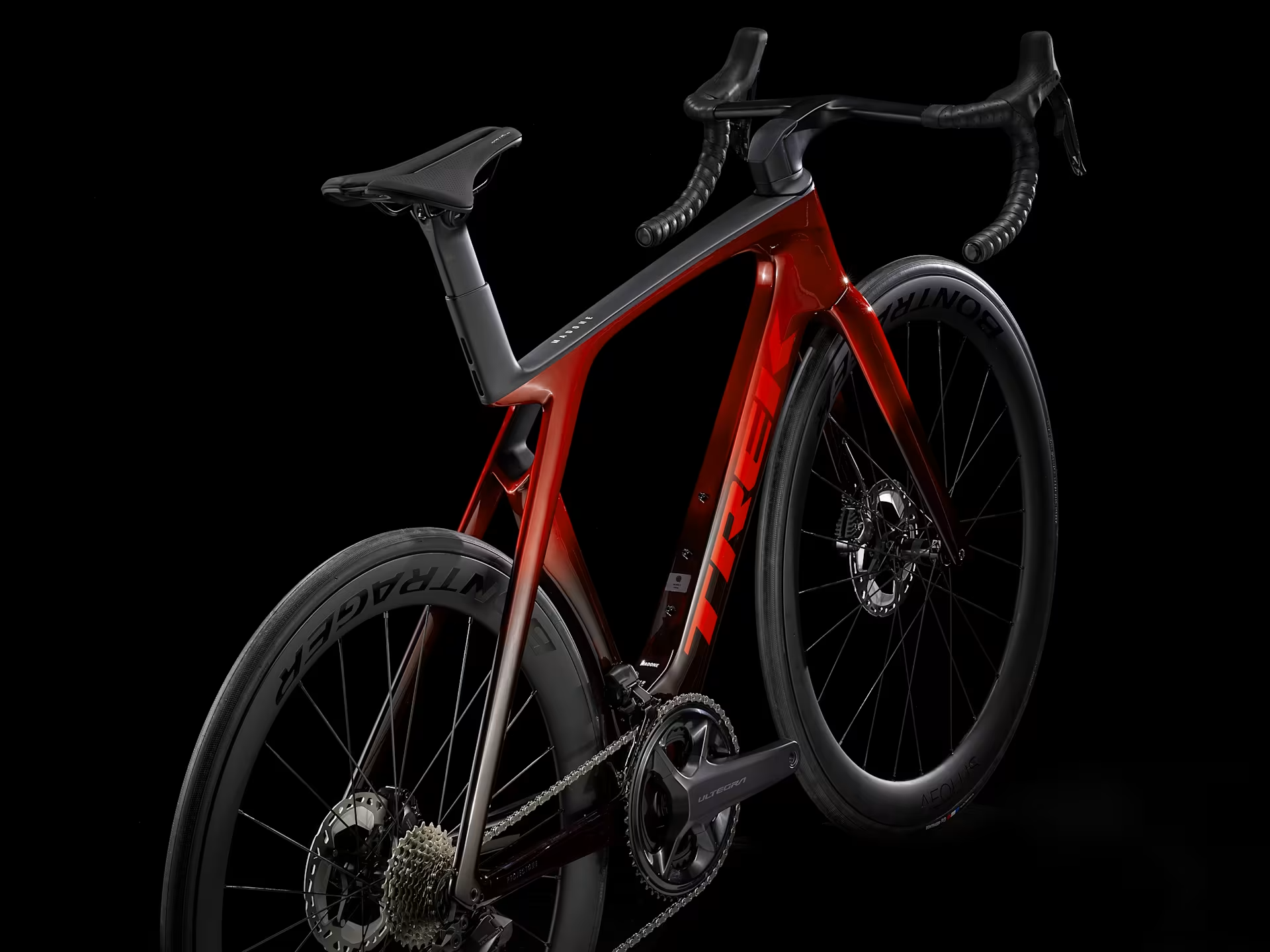 #color_Metallic Red Smoke to Red Carbon Smoke