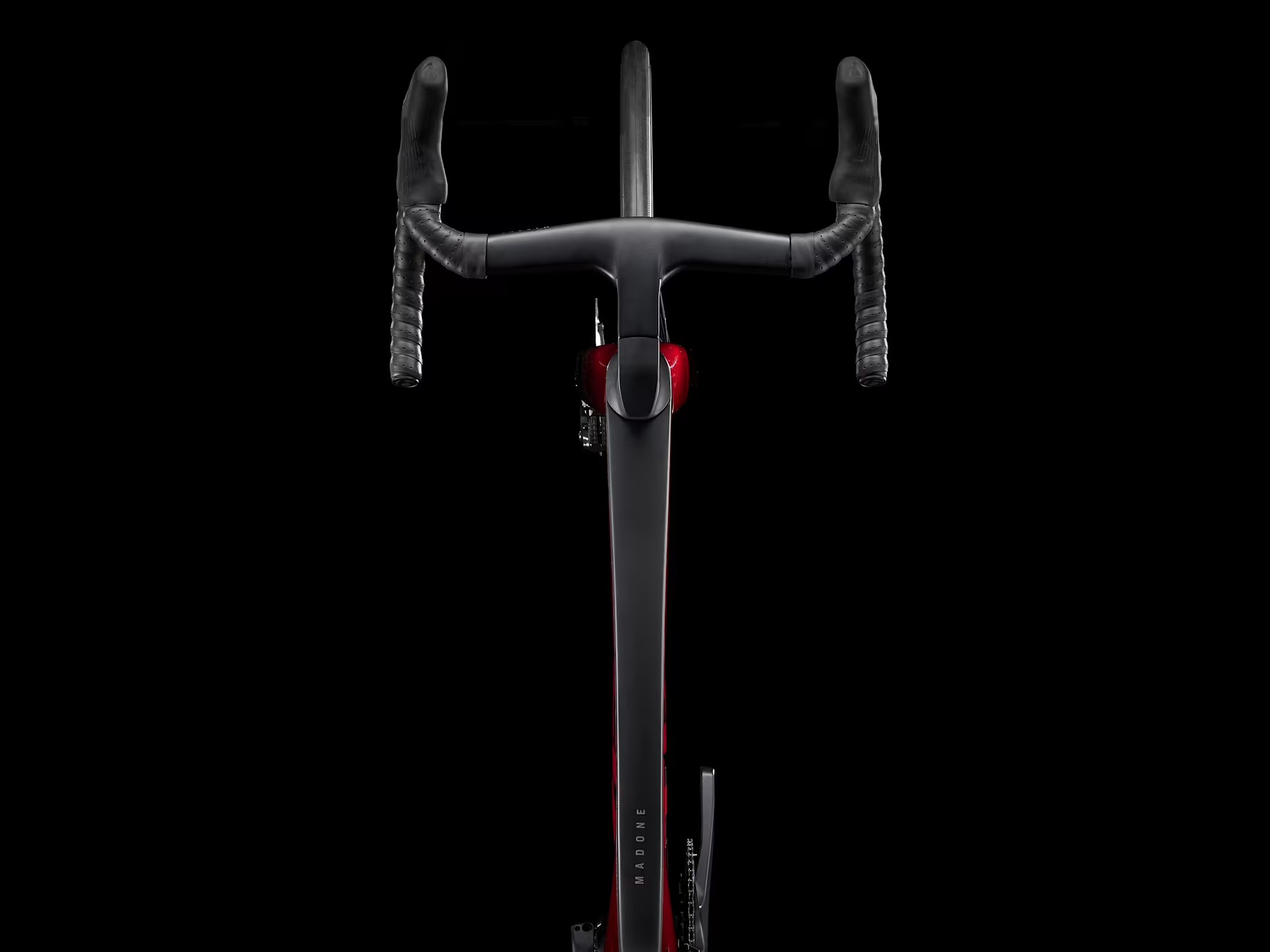 #color_Metallic Red Smoke to Red Carbon Smoke