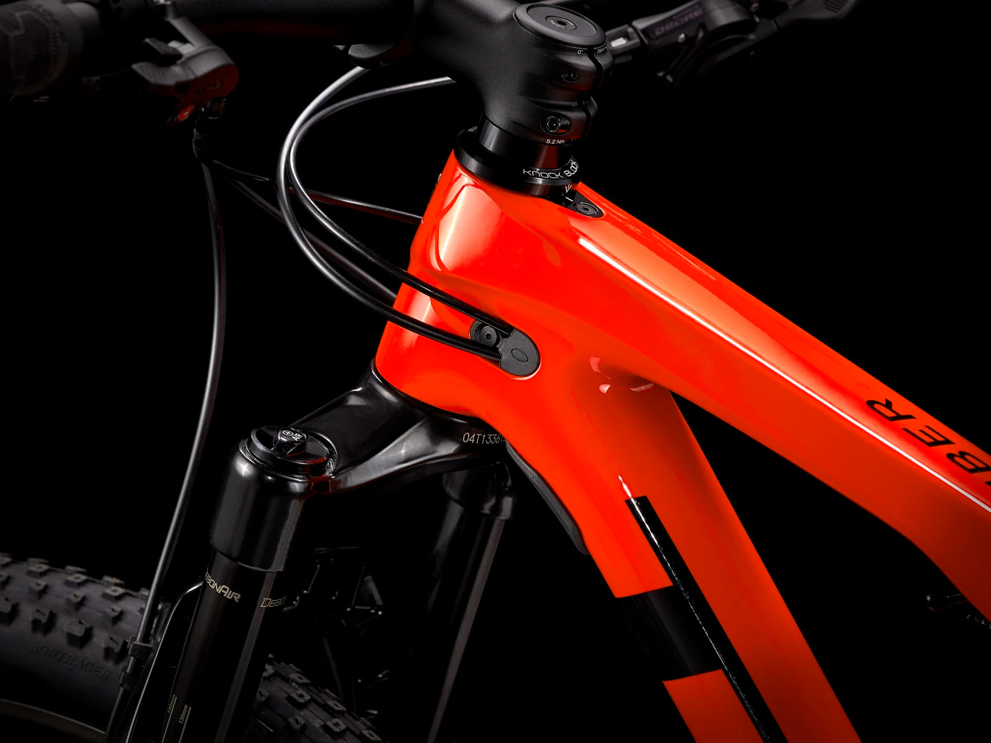 #COLOR_Radioactive Red /Trek Black