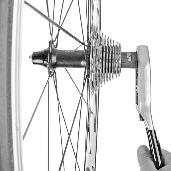 SUPER B TB-1085 FREEWHEEL REMOVER (USE WITH  21MM  OR 1/2'' DR. RATCHET WRENCH)