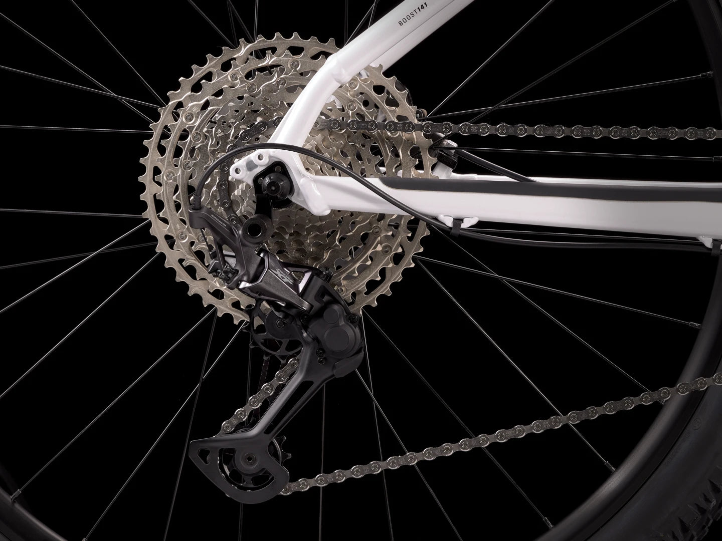 #COLOR_Crystal White