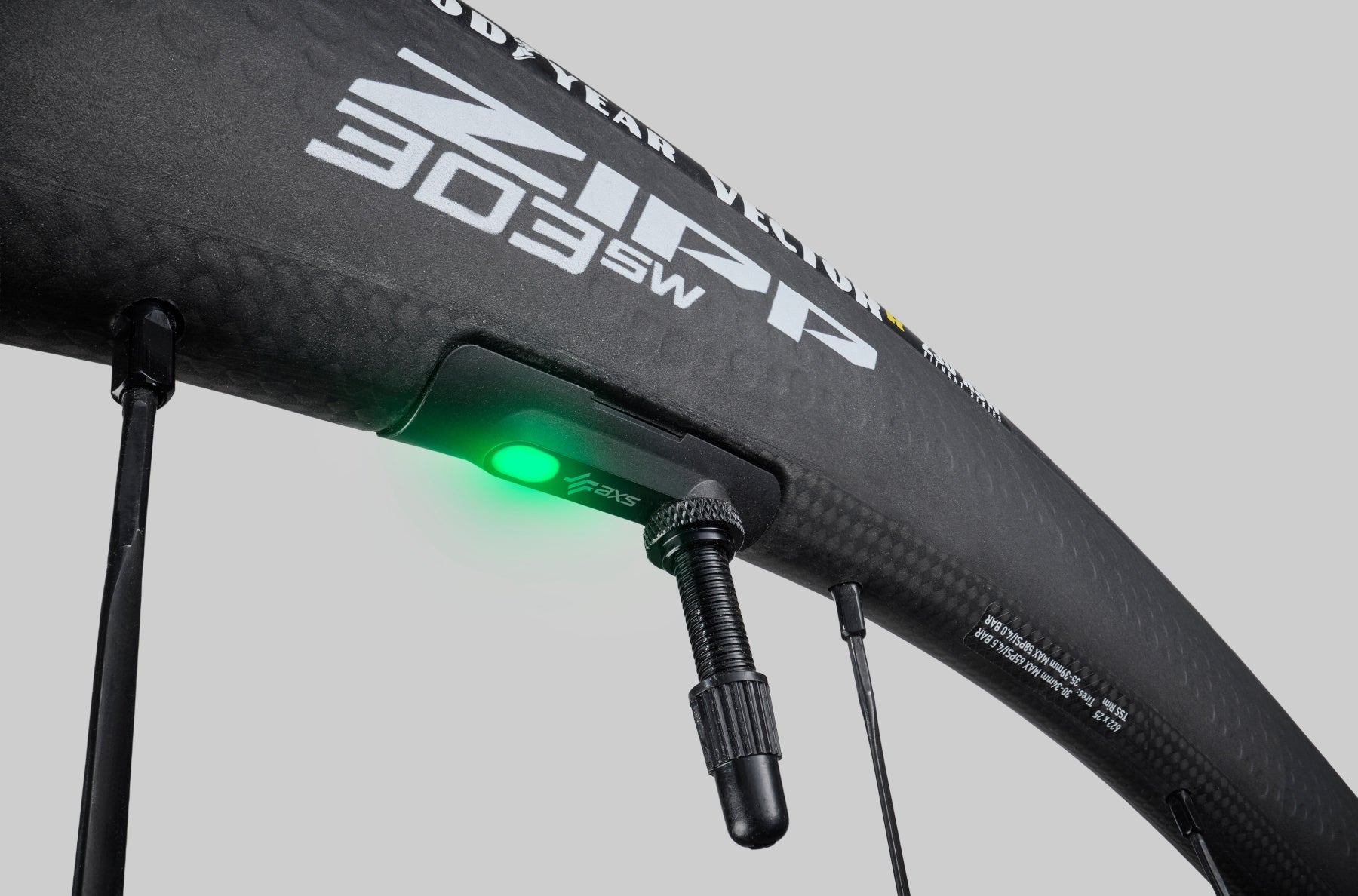 ZIPP 303 SW Tubeless Disc-brake (Rear)